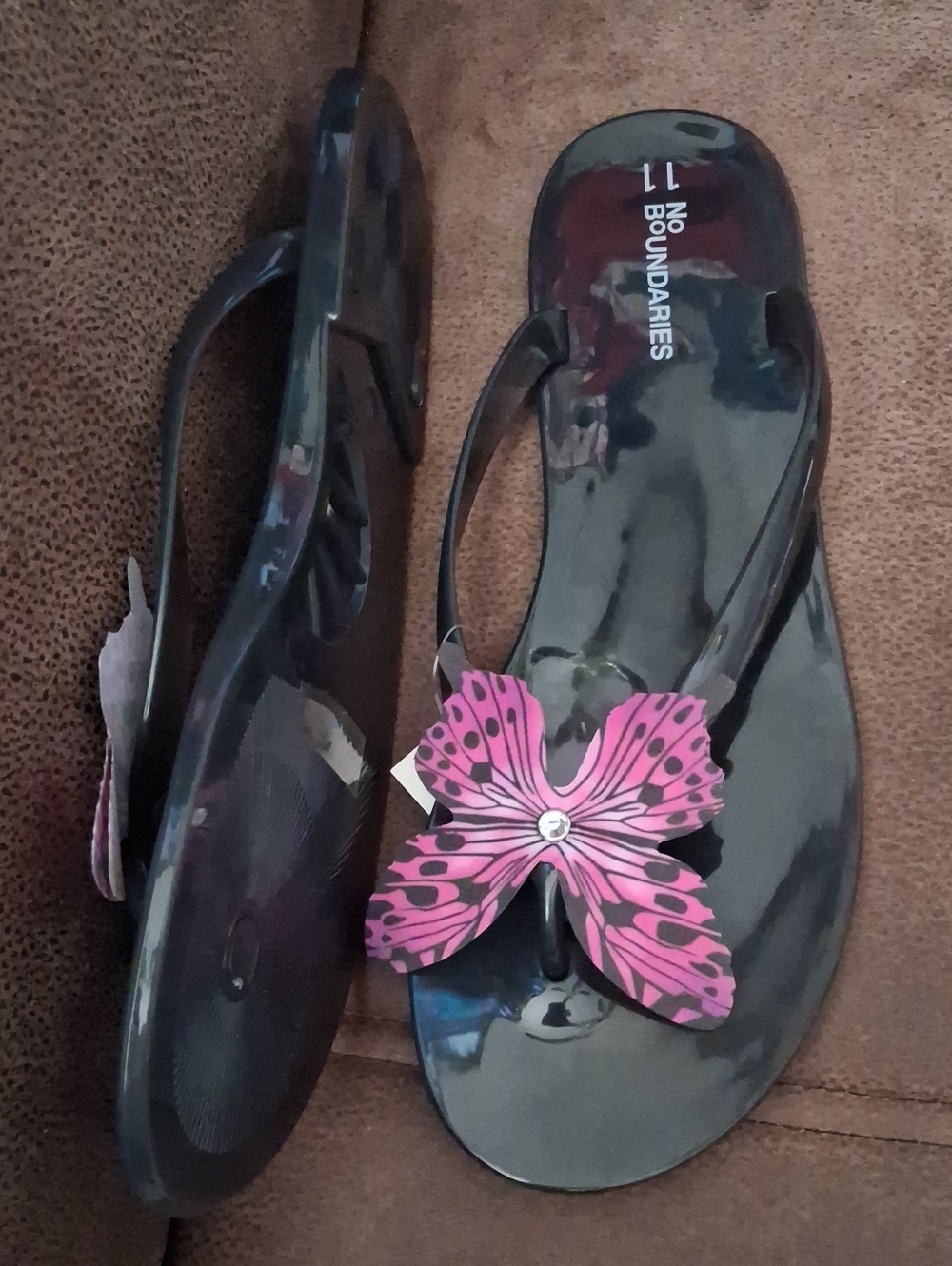 No Boundaries Black Jelly Sandals with Pink Butterfly Accent Size 11